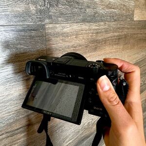SONY a6000 mirrorless digital camera w/ Accessories